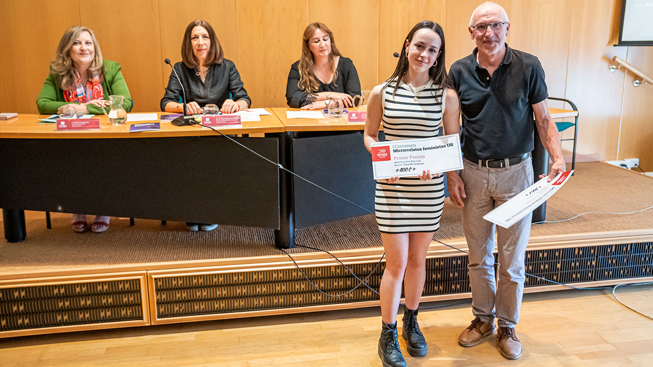 Acto de entrega del I Certamen de Microrrelatos Feministas