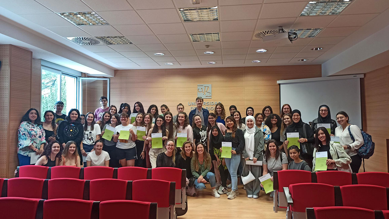 Foto de familia de los voluntarios de ASUR