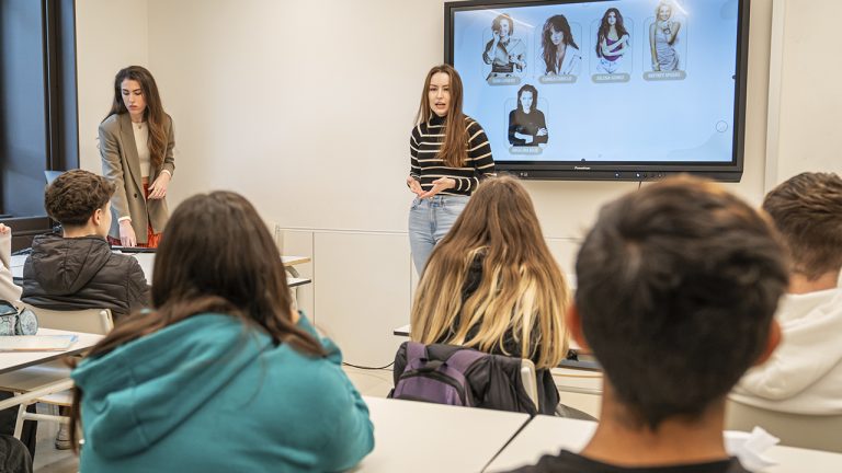 Uno de los Talleres de Salud Mental impartidos en el IES Sagasta
