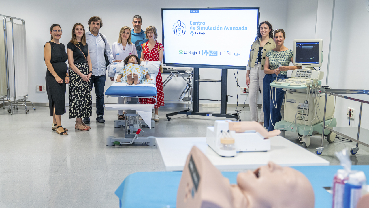 Docentes de Enfermería visitan el Centro de Simulación del CIBIR