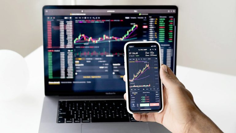 Predicción de las reacciones del mercado a las noticias