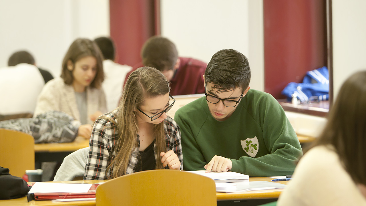 Premios a los mejores trabajos universitarios en empresa familiar