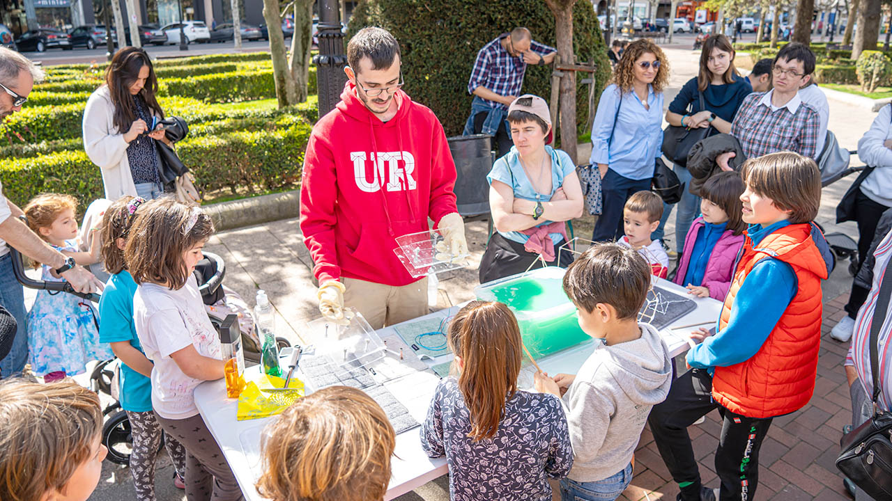 Talleres Vaya Primos día número Pi Unirioja