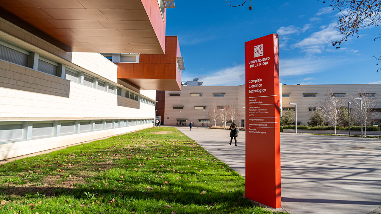El Instituto de Investigación en Computación Científica (SCRIUR) se ubica en el Complejo Científico-Tecnológico