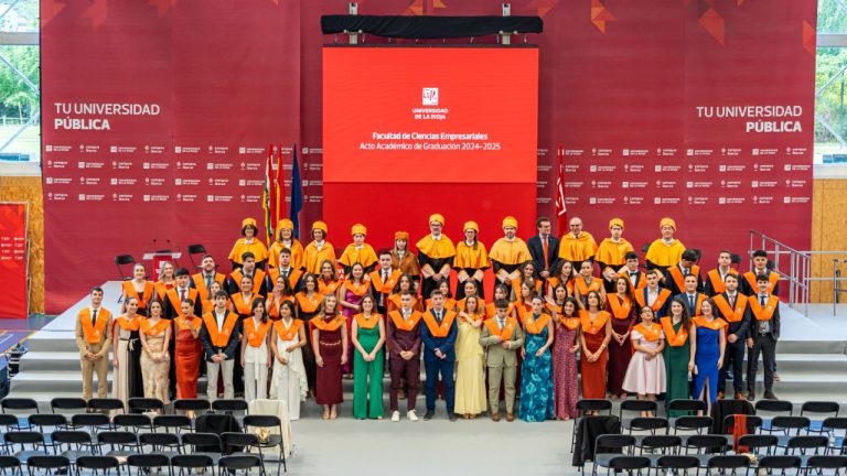 Acto de Graduación de la Facultad de Ciencias Empresariales 2024-2025
