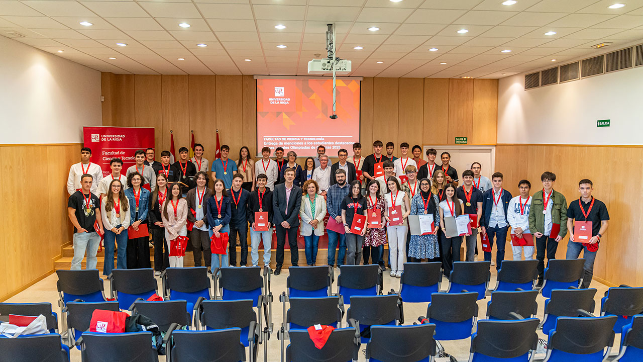 La Facultad de Ciencia y Tecnología entrega los premios y menciones de las Olimpiadas de Ciencias 2025