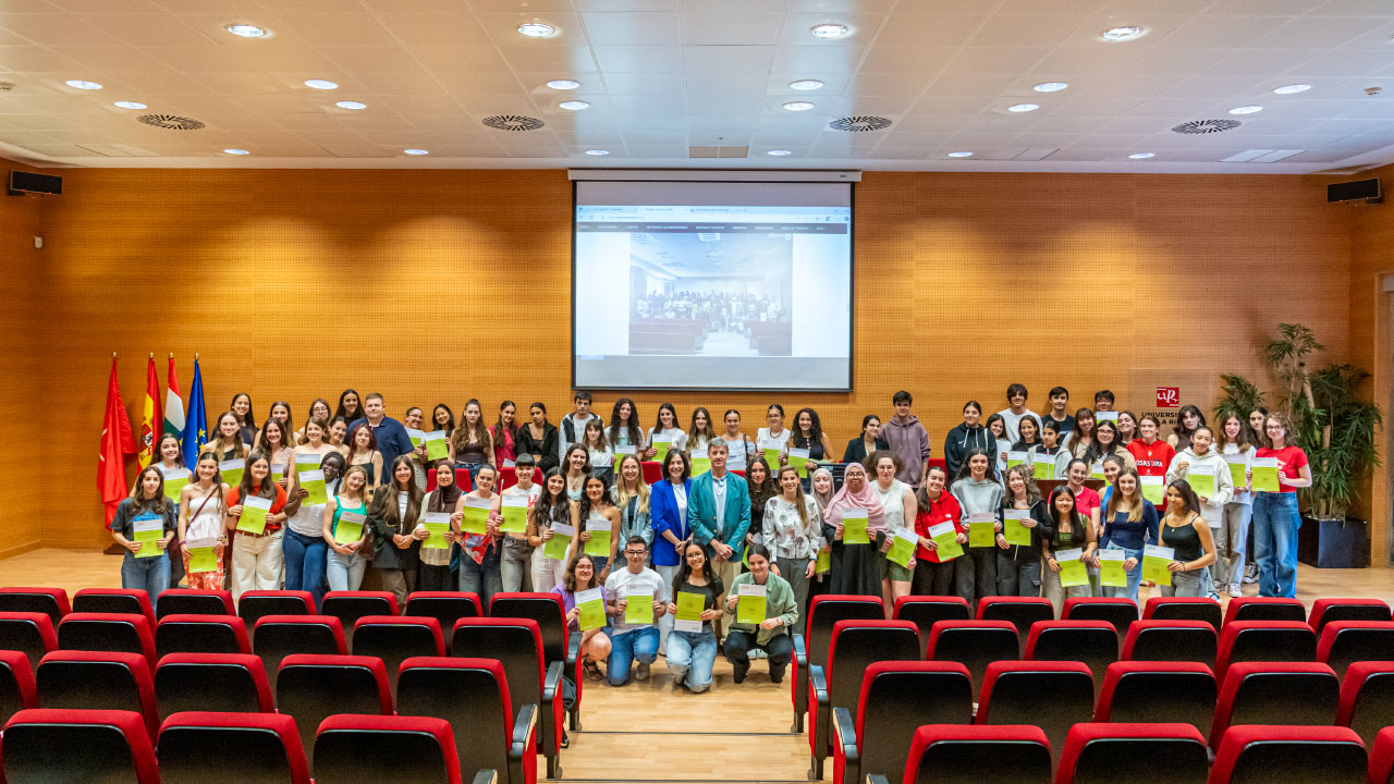 ASUR reconoce el trabajo de los 130 voluntarios que han participado este curso en sus proyectos