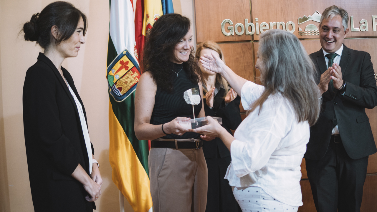 Celia Sabando y Marina Corral, Premio de Investigación 2025 del IER para menores de 35 años