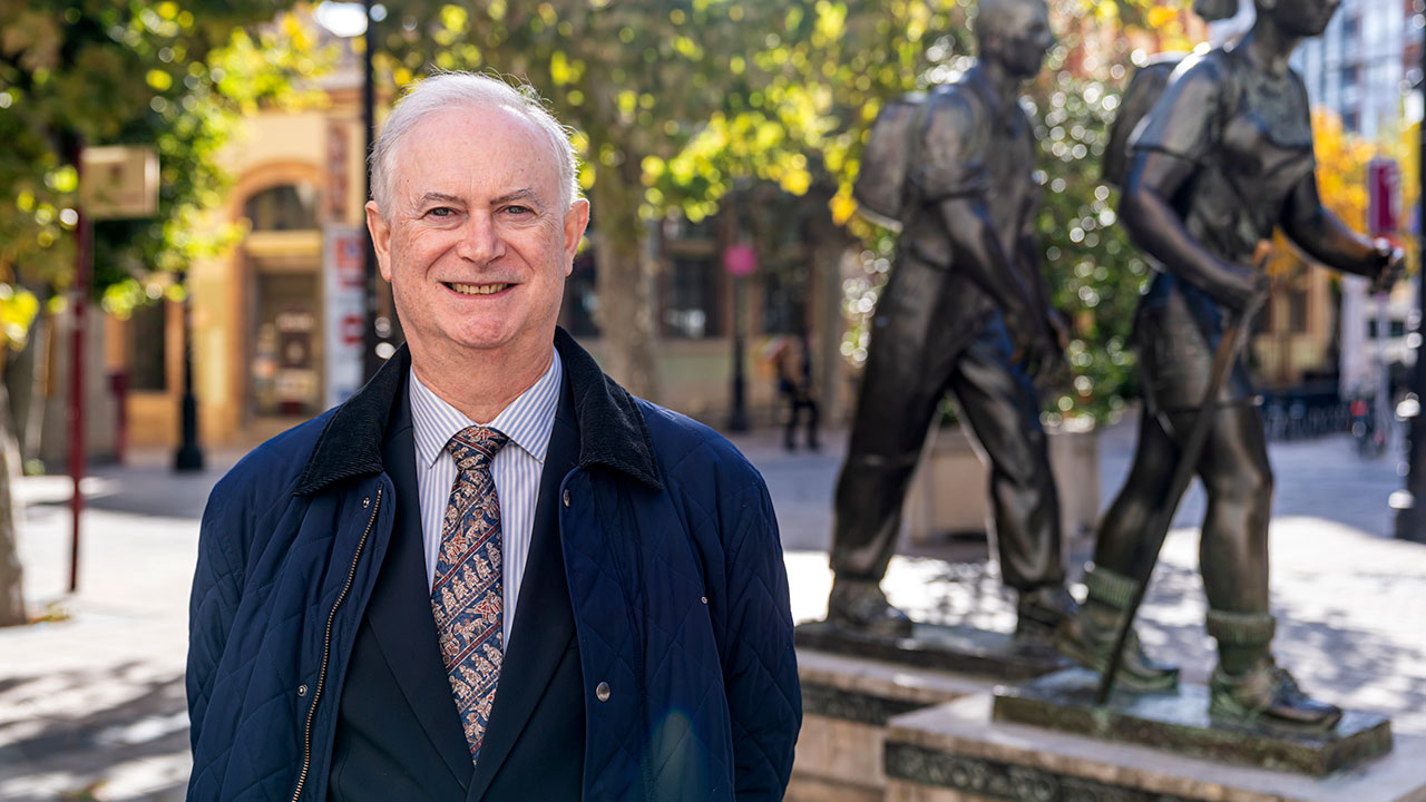 Enrique Moradiellos, Premio Nacional de Historia 2017