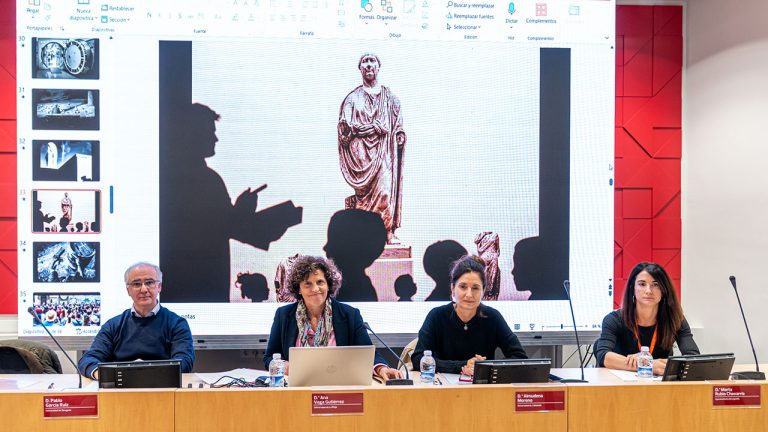 De izquierda a derecha, Pablo García, Ana Vega, Almudena Moreno y Marta Rubio