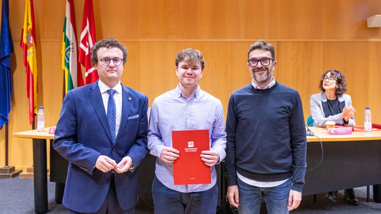 Entrega de premios a los mejores expedientes y TFG de la Facultad de Ciencias Empresariales del curso 2024-2025