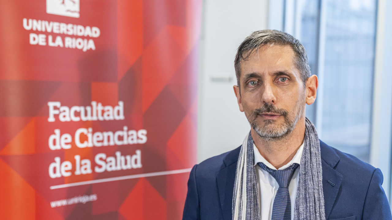 Eduardo López Collazo, en la Facultad de Ciencias de la Salud de la Universidad de La Rioja