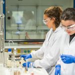 Desde el laboratorio al mundo laboral: perspectivas desde el IQUR. De la Innovación en Materiales al Liderazgo en Proyectos: un Viaje desde la Universidad de La Rioja a la Industria
