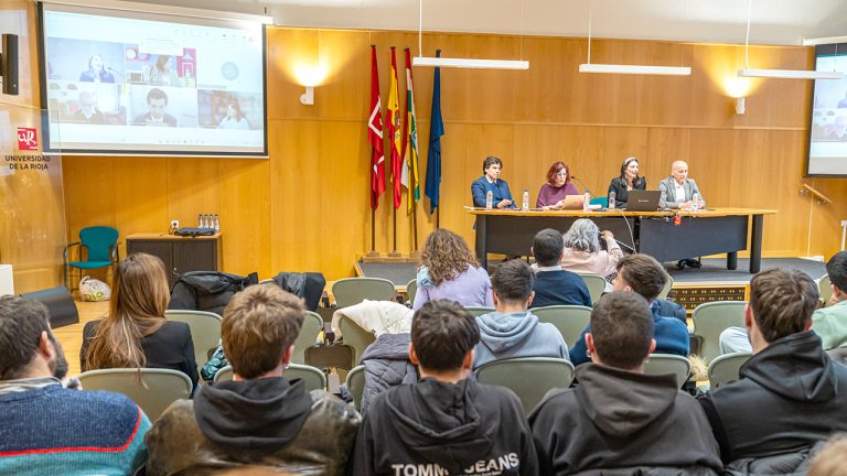 IV Encuentro Derecho Social y Empresa: Retos de la OIT en materia de transición a la formalidad, protección social y cuidados