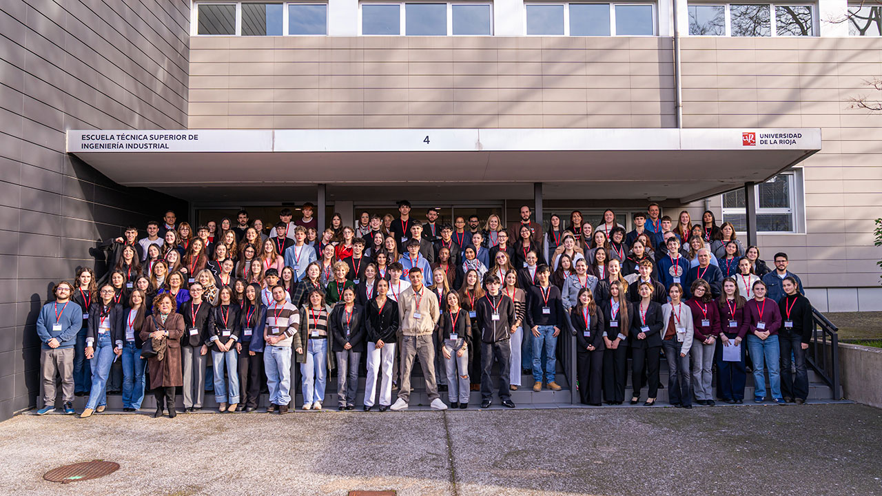 18 equipos de estudiantes de Bachillerato debatirán desde el viernes 23 sobre el adelanto de la edad de derecho a voto a los 16 años
