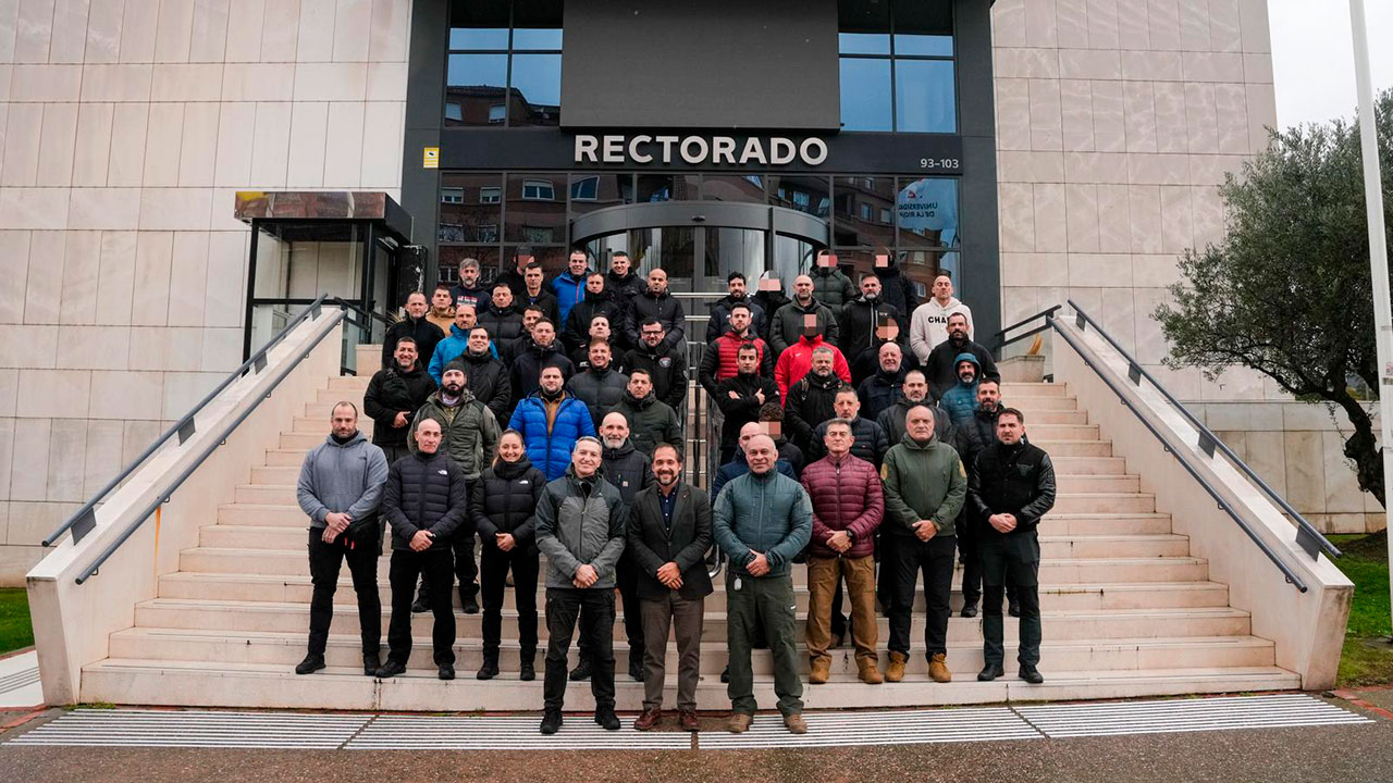 Foto de familia del Curso de Experto en Grappling Policial y Militar para Formadores