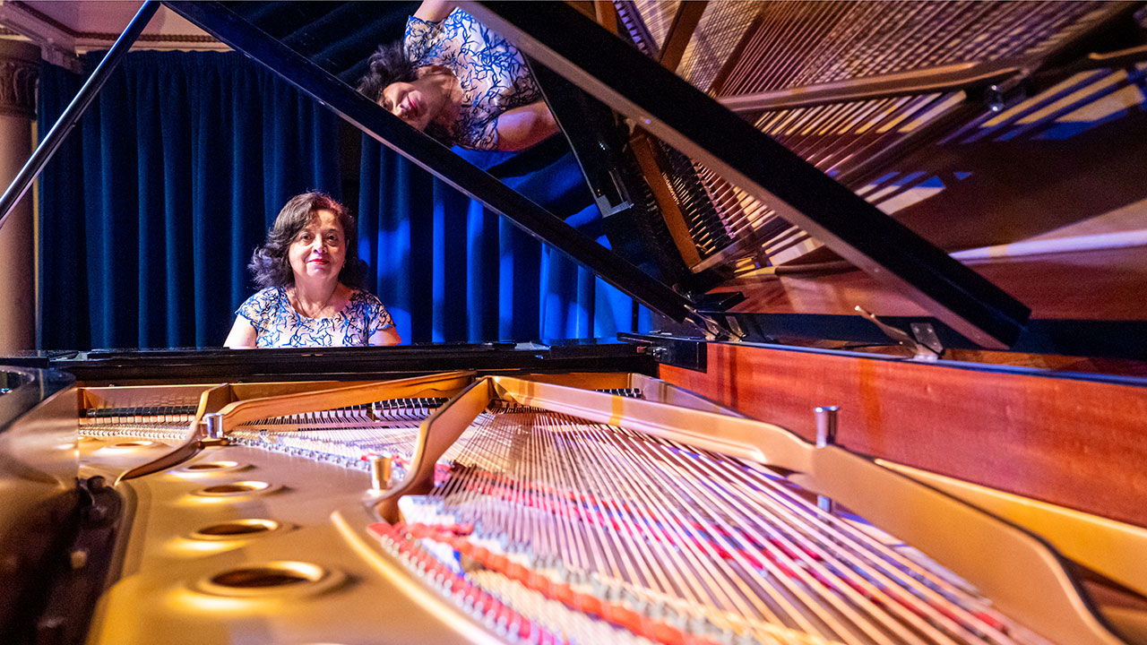 Una tesis descubre en el músico Joaquín Larregla “un compositor que cuida la escritura y la técnica para el piano”