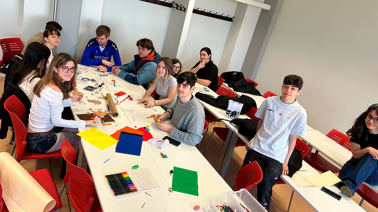 UR Talent organiza una actividad sobre la sinapsis neuronal