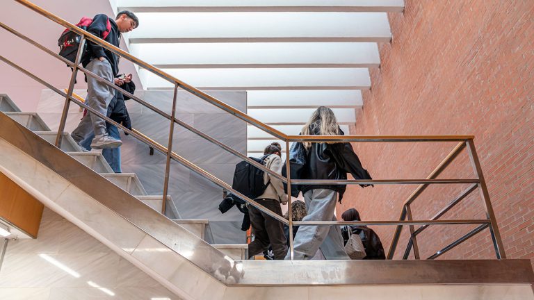 Quienes soliciten la ayuda deben estar empadronados en La Rioja y haber nacido entre 1990 y 2008