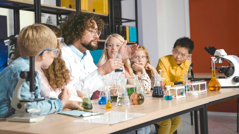 Feria de ciencias 'Mentes curiosas'