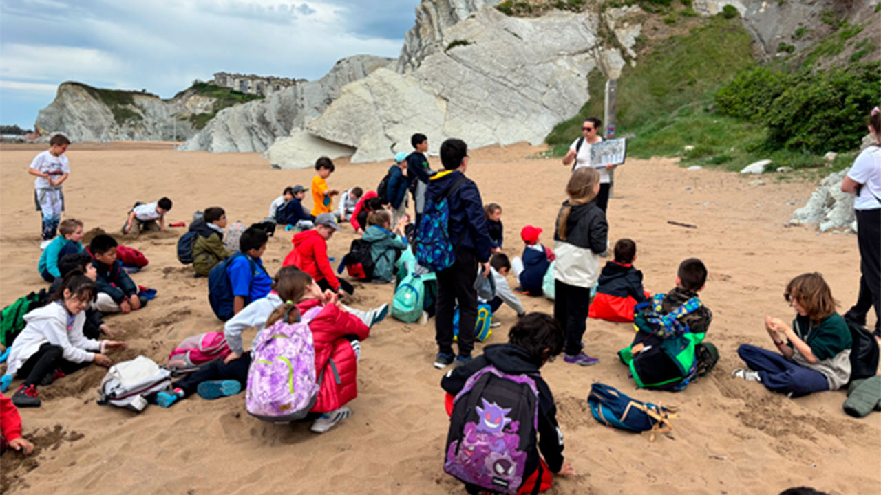 UR Talent organiza una excursión a la Georuta de Flysch