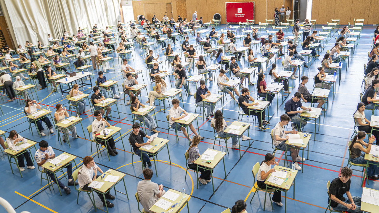 La Universidad de La Rioja manifiesta que su papel en la Prueba de Acceso a la Universidad (PAU) se basa en el rigor, la autonomía y el compromiso con el estudiantado riojano
