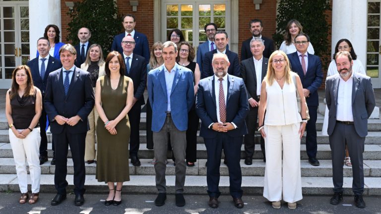 Encuentro de la Junta Rectora de CRUE con el presidente del Gobierno, Pedro Sánchez, en La Moncloa. Foto: Pool Moncloa/Borja Puig de la Bellacasa