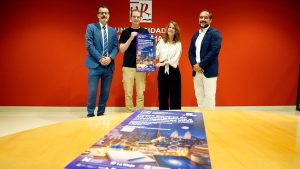 El viceconsejero Miguel Ángel Fernández Torroba, los profesores Jose Divasón y Cecilia Serrano -coordinadores de la Noche de los Investigadores y las Investigadoras- y el vicerrector Eduardo Fonseca Pedrero